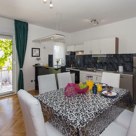 Apartment Mate Каштела Экстерьер фото