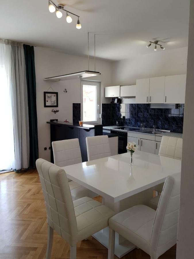 Apartment Mate Каштела Экстерьер фото